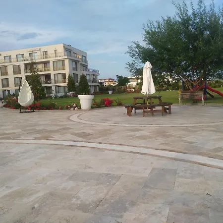 Студио София Appartement